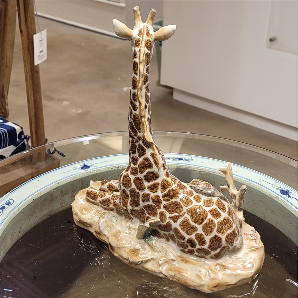 Danny's Fine Porcelain 10.75" Giraffe - Sitting