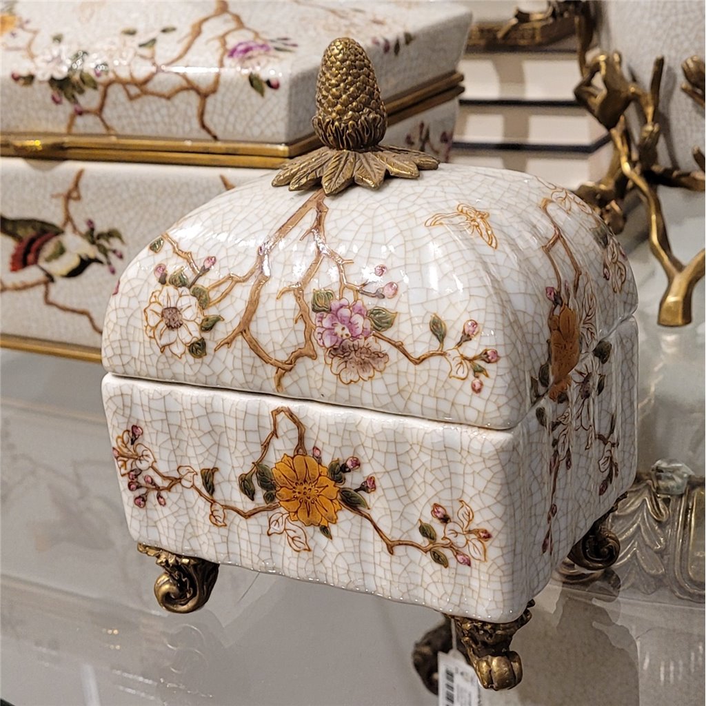 Danny's Fine Porcelain Small Box with Bronze Ormolu - Feralia