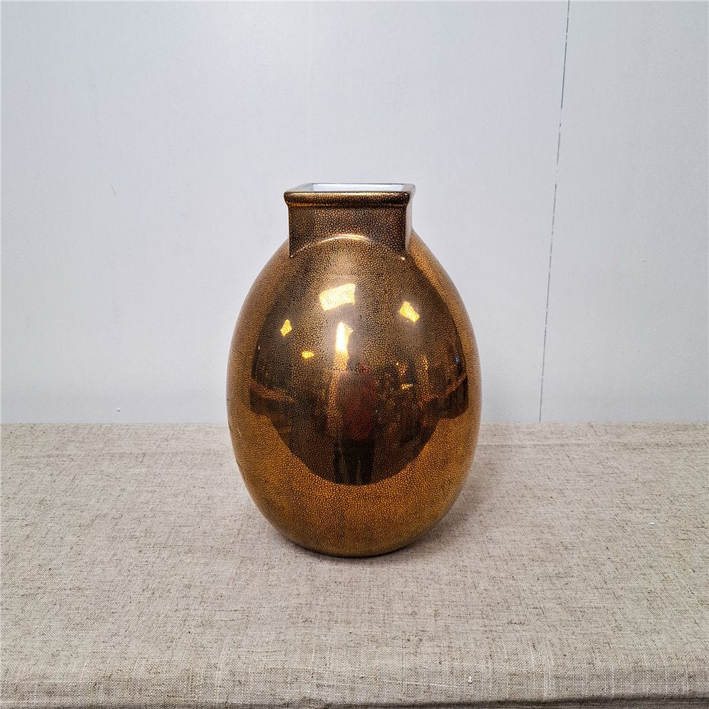 Danny's Fine Porcelain Porcelain Metallic Gold Round Vase Metallic Gold – A345 - CLOSEOUT