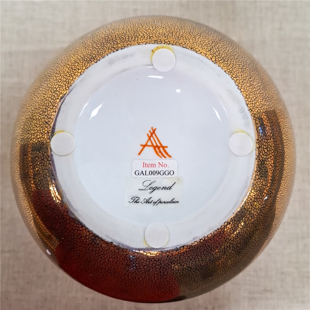 Danny's Fine Porcelain Porcelain Metallic Gold Round Vase Metallic Gold – A345 - CLOSEOUT