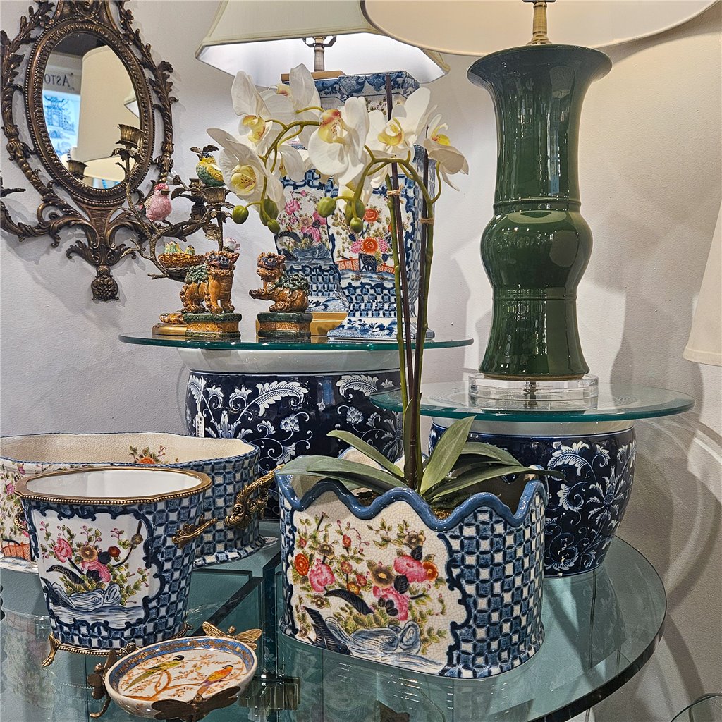 Danny's Fine Porcelain Scalloped Basin with Multicolor Florals in Blue Lattice - Garden