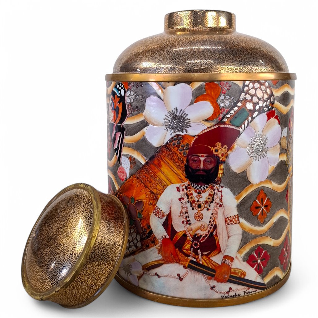 Danny's Fine Porcelain Porcelain Round Jar Portrait V with Bronze Ormolu – B793 - CLOSEOUT