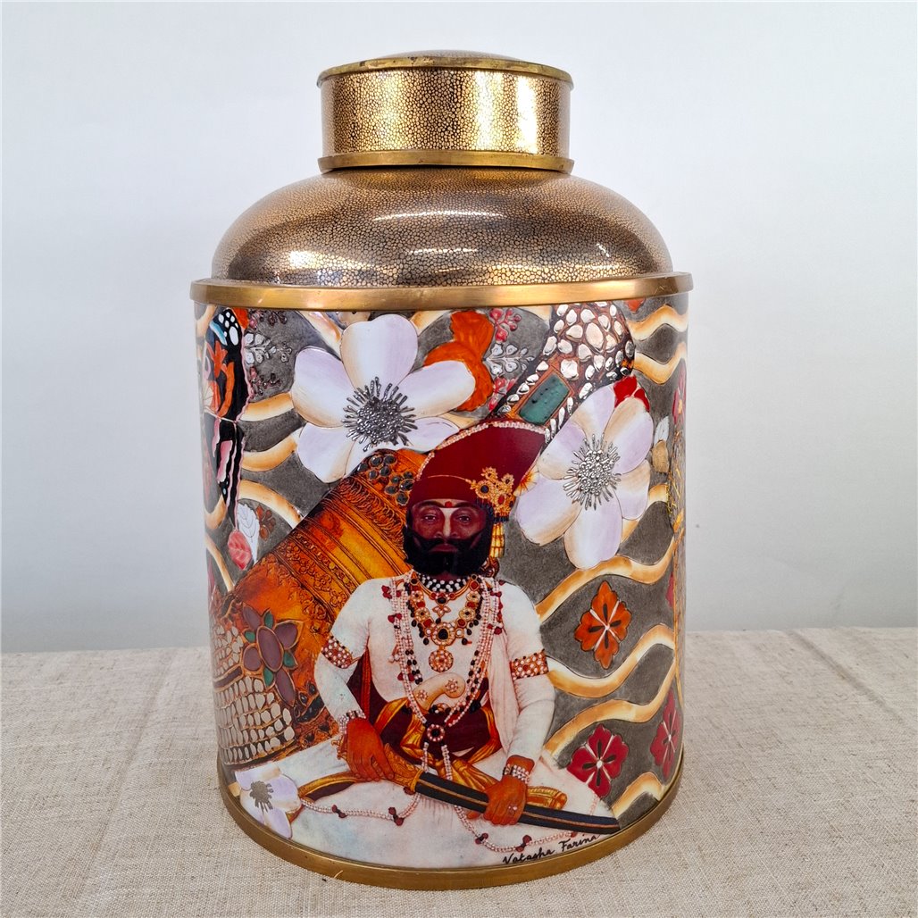Danny's Fine Porcelain Porcelain Round Jar Portrait V with Bronze Ormolu – B793 - CLOSEOUT