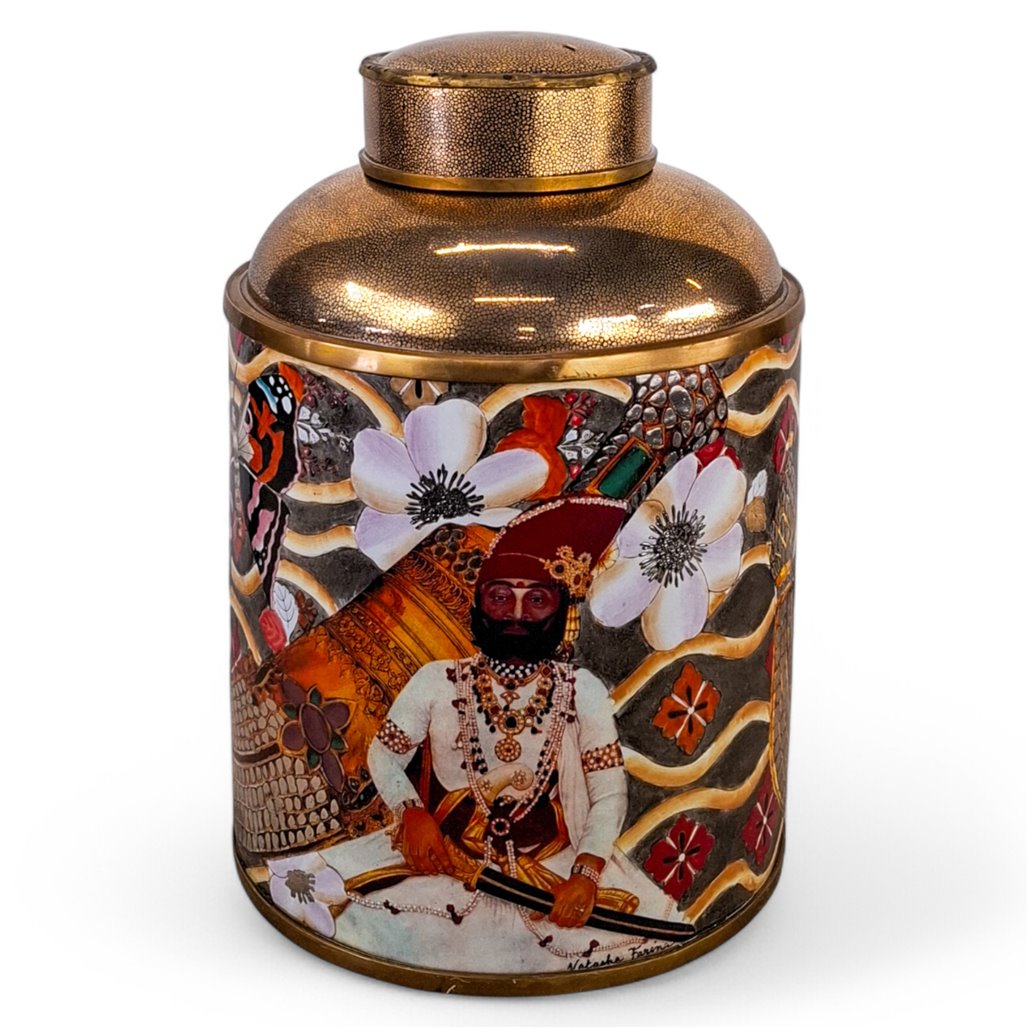 Danny's Fine Porcelain Porcelain Round Jar Portrait V with Bronze Ormolu – B793 - CLOSEOUT