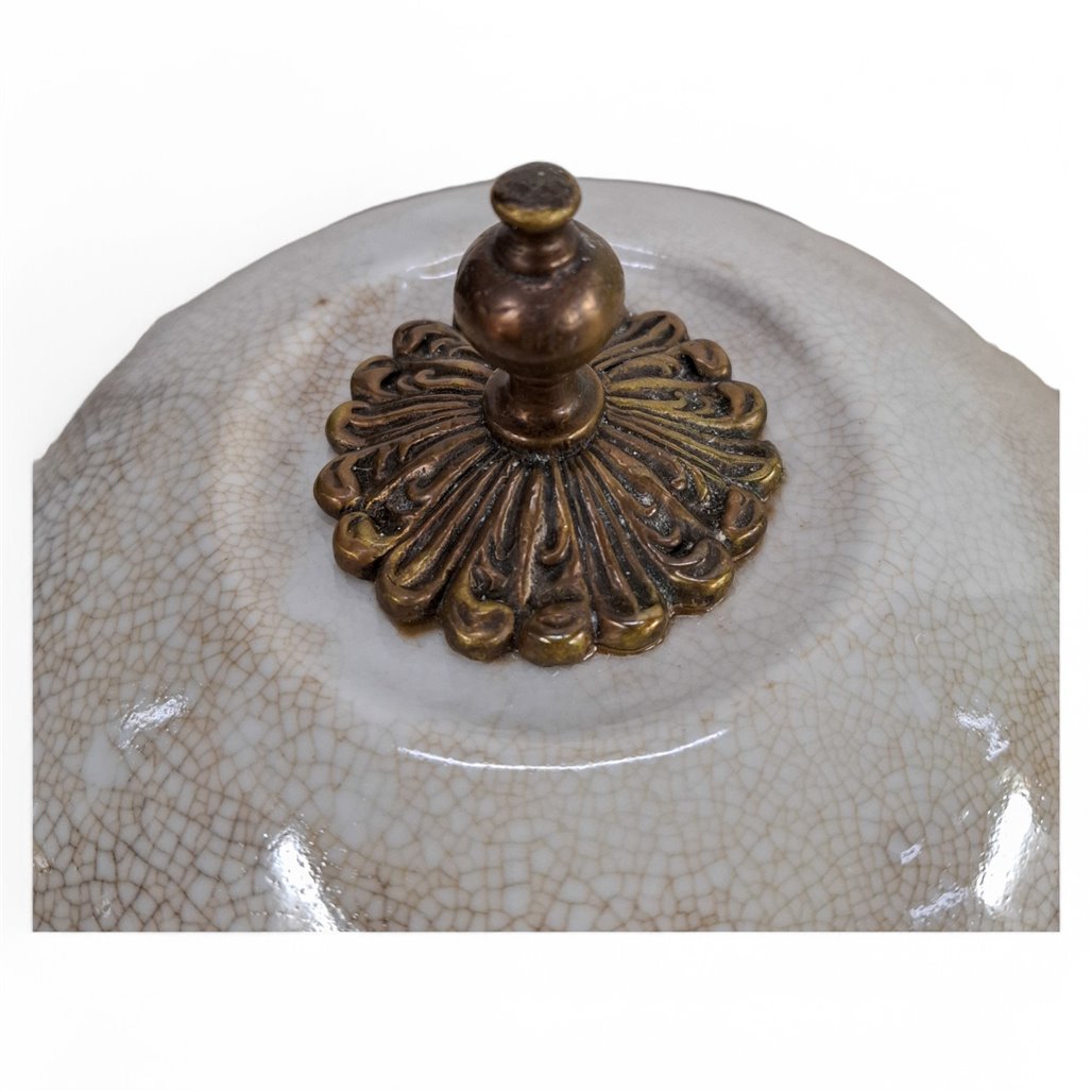 Danny's Fine Porcelain Blanc Chic Covered Trophy Centerpiece - CLOSEOUT