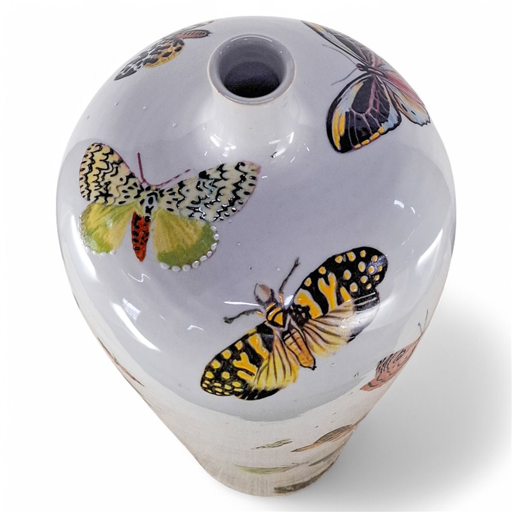 Danny's Fine Porcelain Butterfly Garden Vase - CLOSEOUT