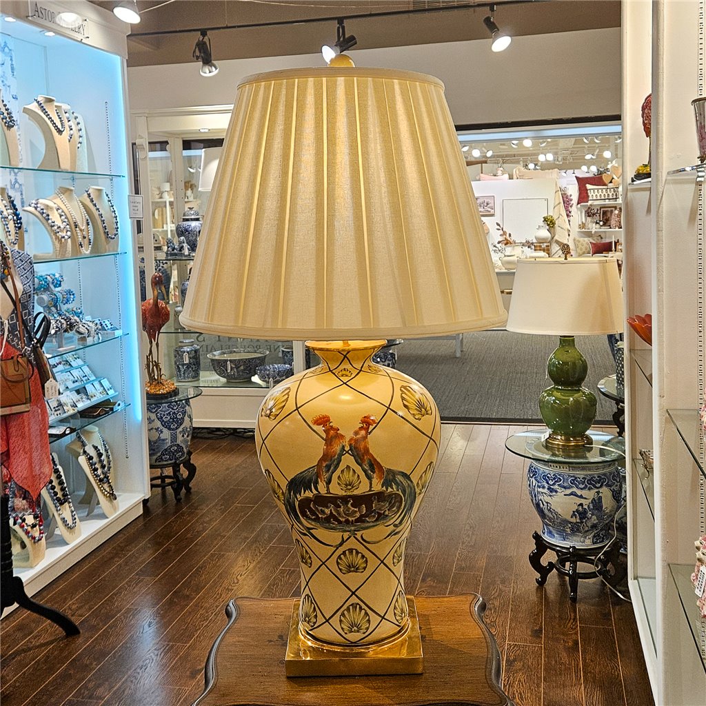 Danny's Fine Porcelain Lamp with Rooster Motif and Lattice Pattern and Bronze Ormolu Base