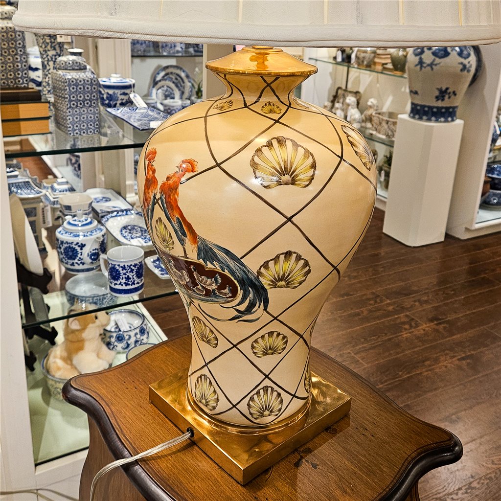 Danny's Fine Porcelain Lamp with Rooster Motif and Lattice Pattern and Bronze Ormolu Base
