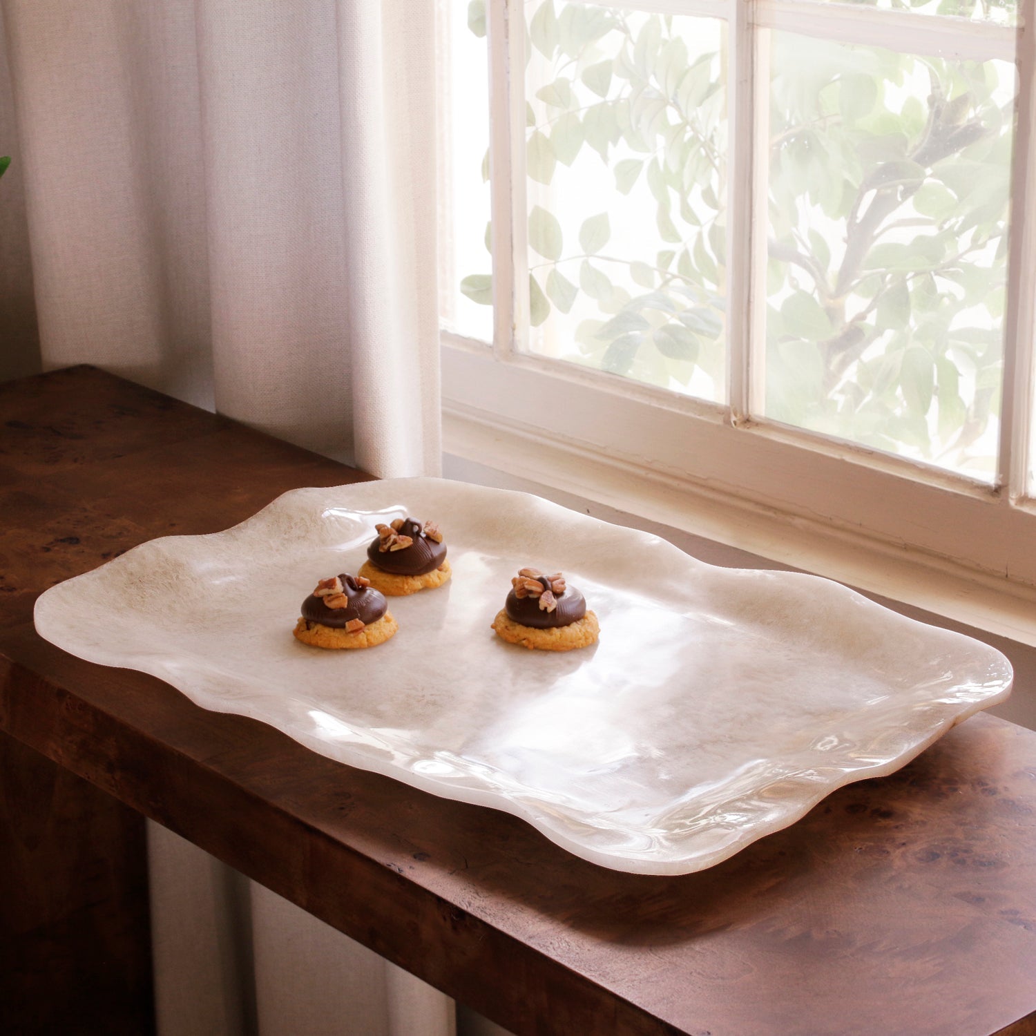 Beatriz Ball Serveware Beatriz Ball RESIN Alabaster Extra Large Rectangular Tray White Swirl