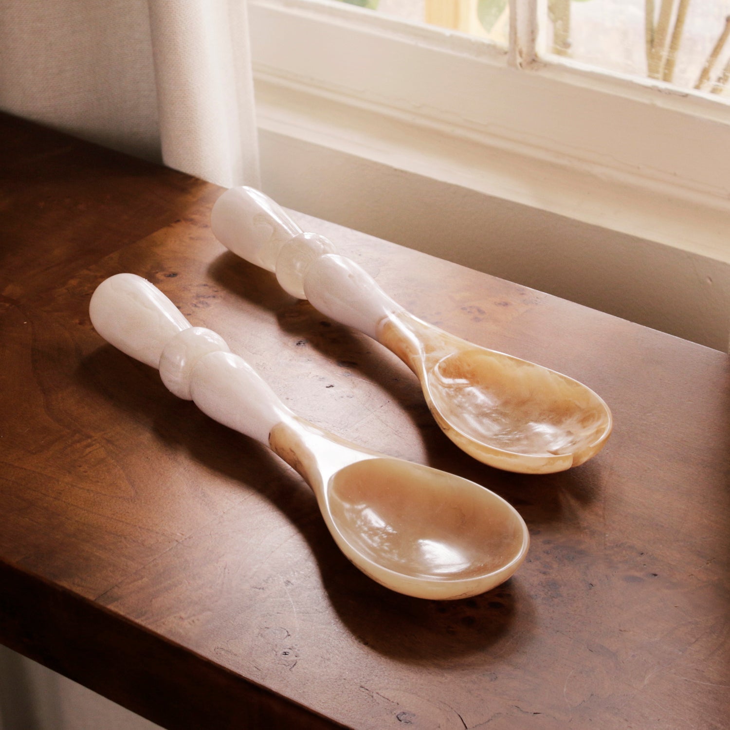 Beatriz Ball Serveware Beatriz Ball RESIN Alabaster Salad Servers White Swirl