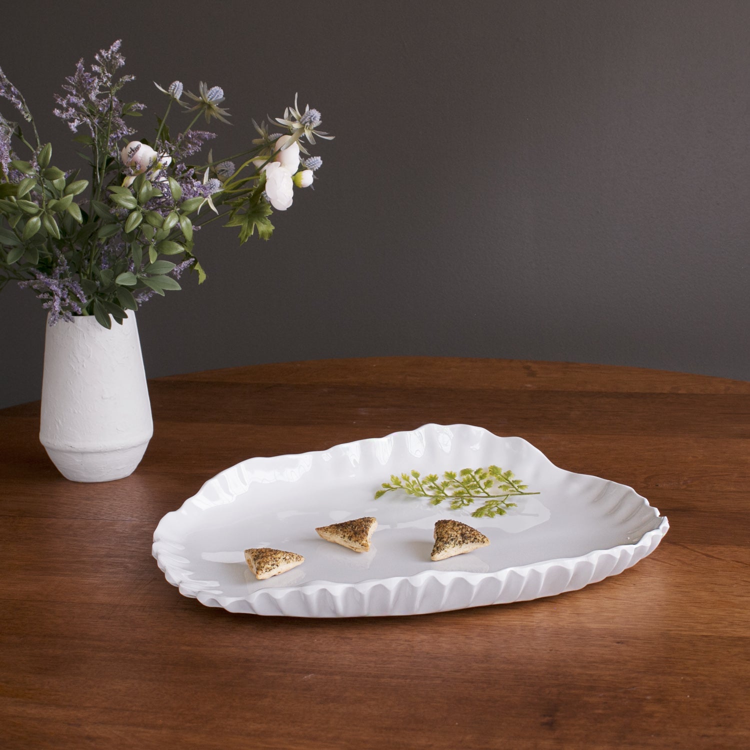 Beatriz Ball Servware Beatriz Ball VIDA Bloom Pinched Large Oval Platter (White)