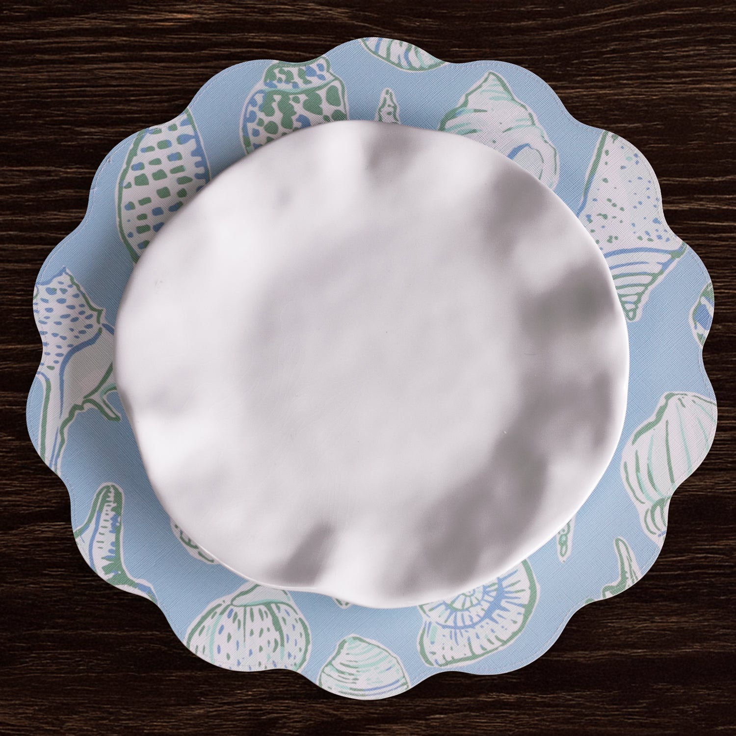 Beatriz Ball Giftware Beatriz Ball VIDA Shells & Scallops Reversible  Round Placemats Set of 4 (Blue & White)
