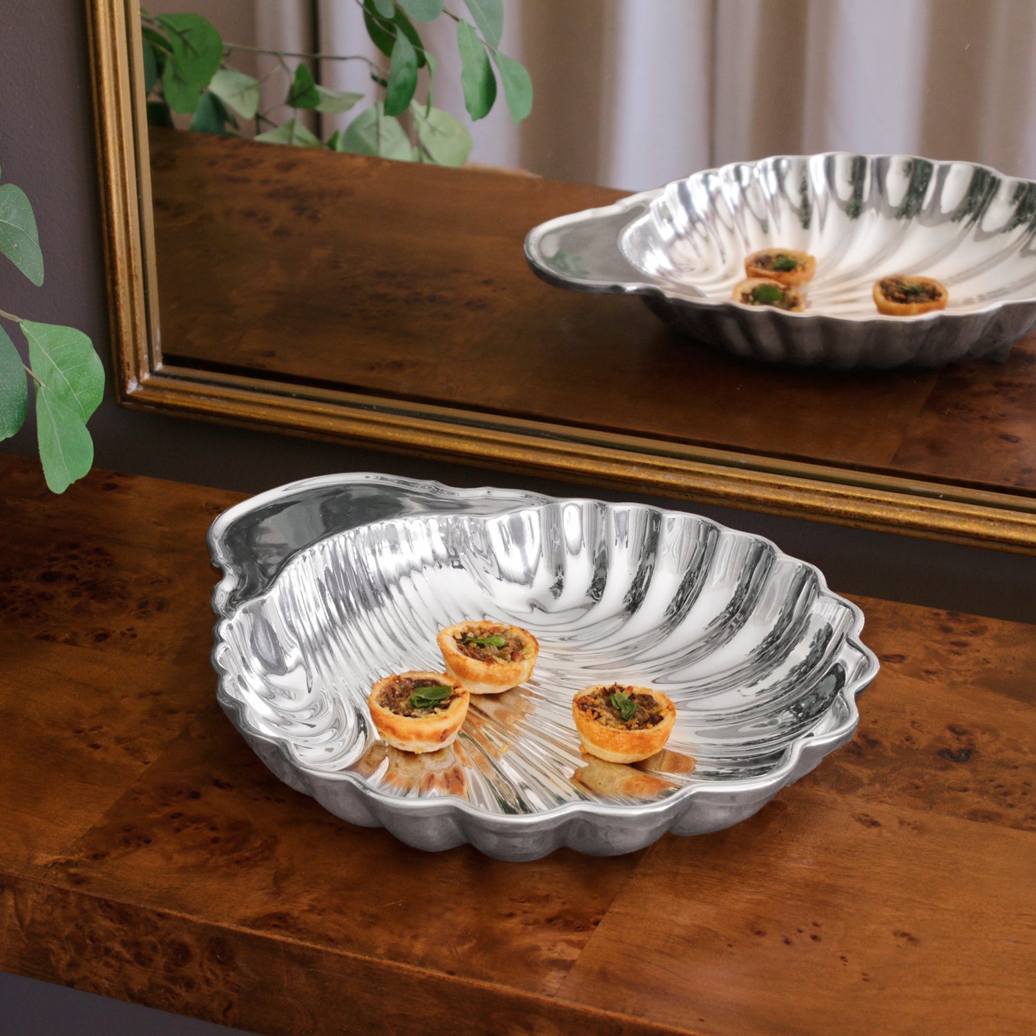 Beatriz Ball Serveware Beatriz Ball VINTAGE Medium Scallop Shell