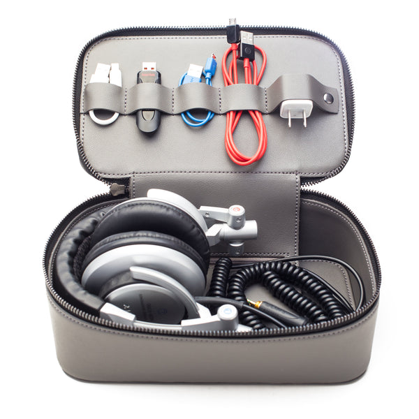 Brouk & Co Giftware Tech Dopp Kit Gray