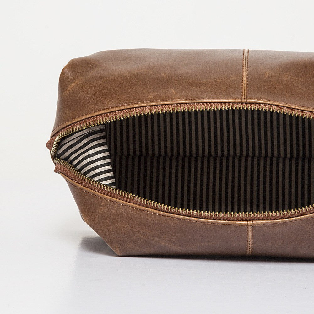Brouk & Co Giftware The Journeyman Dopp Kit Brown