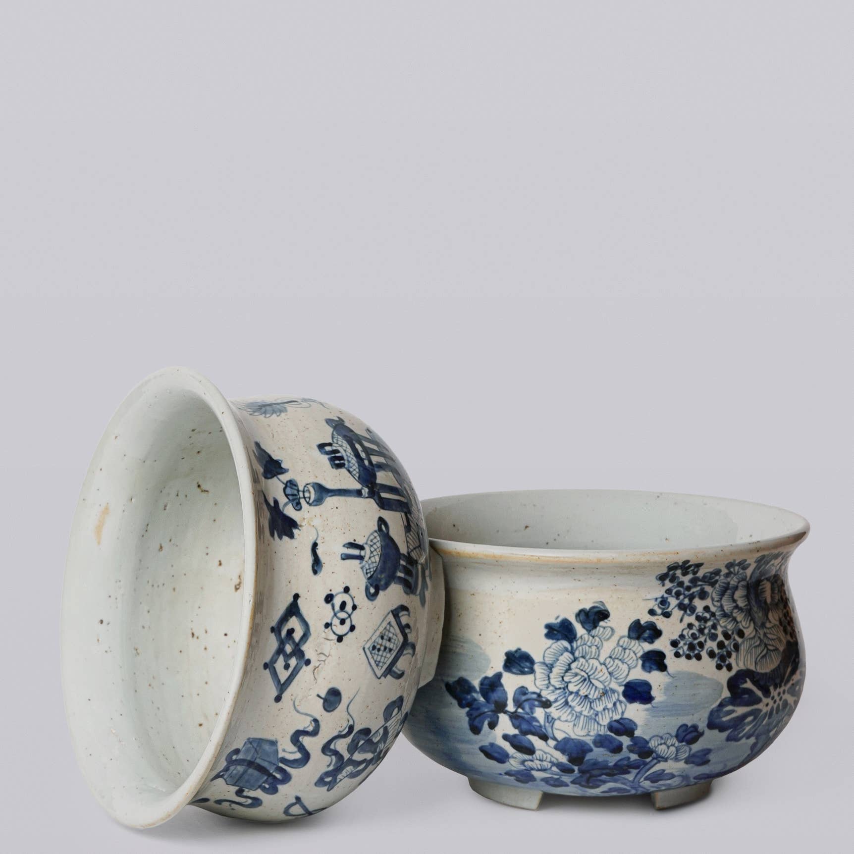 Cobalt Guild Home Decor Blue and White Porcelain Ancient Treasures Bulbous Cachepot