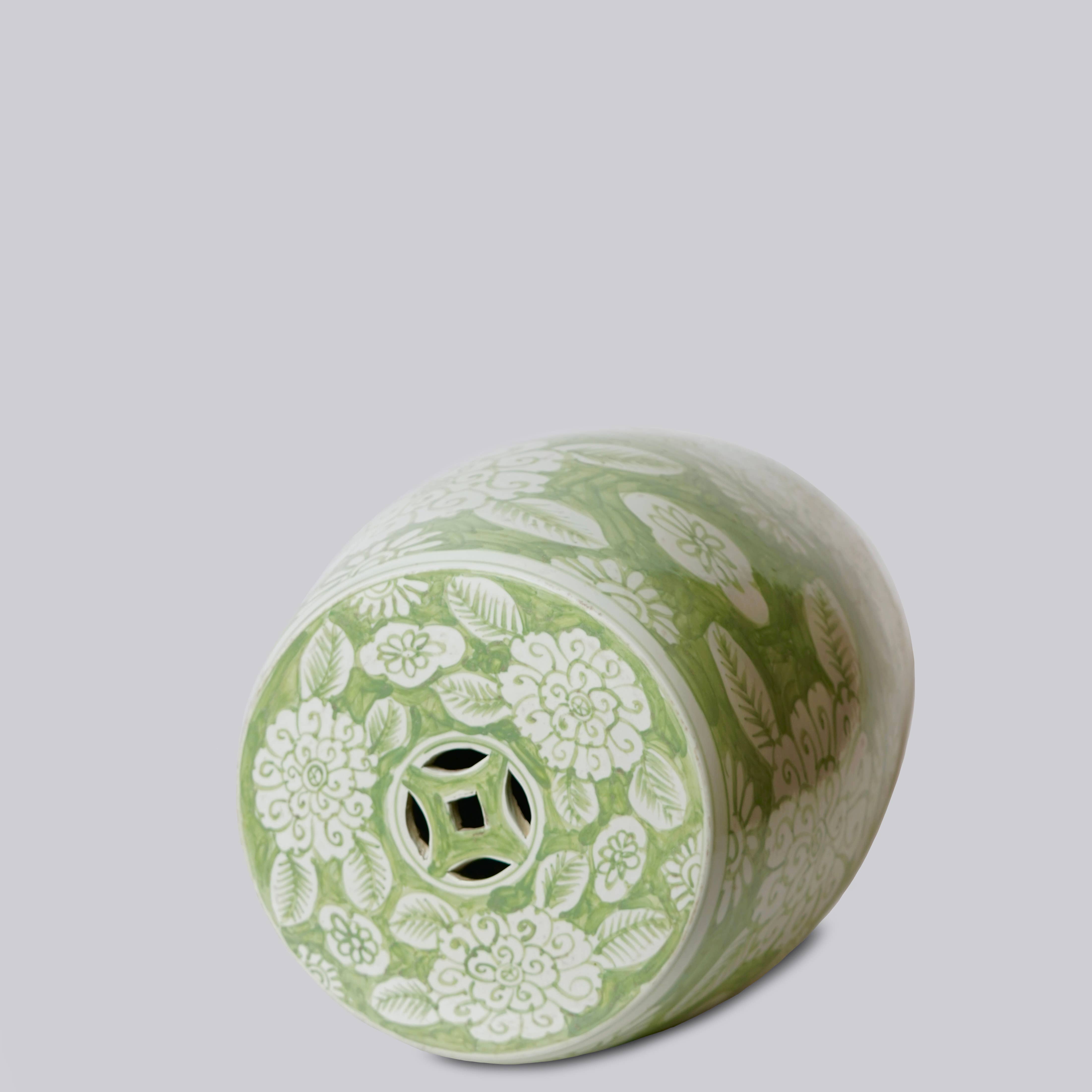 Cobalt Guild Home Decor Green and White Porcelain Floral Garden Seat