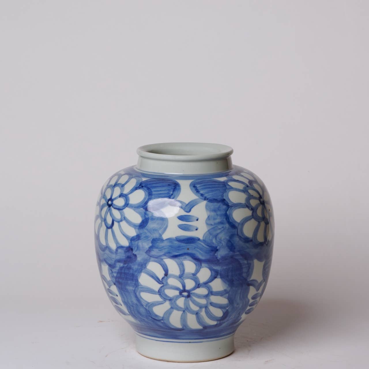 Cobalt Guild Home Decor Hand Painted Floral Blue and White Porcelain Globe Vase