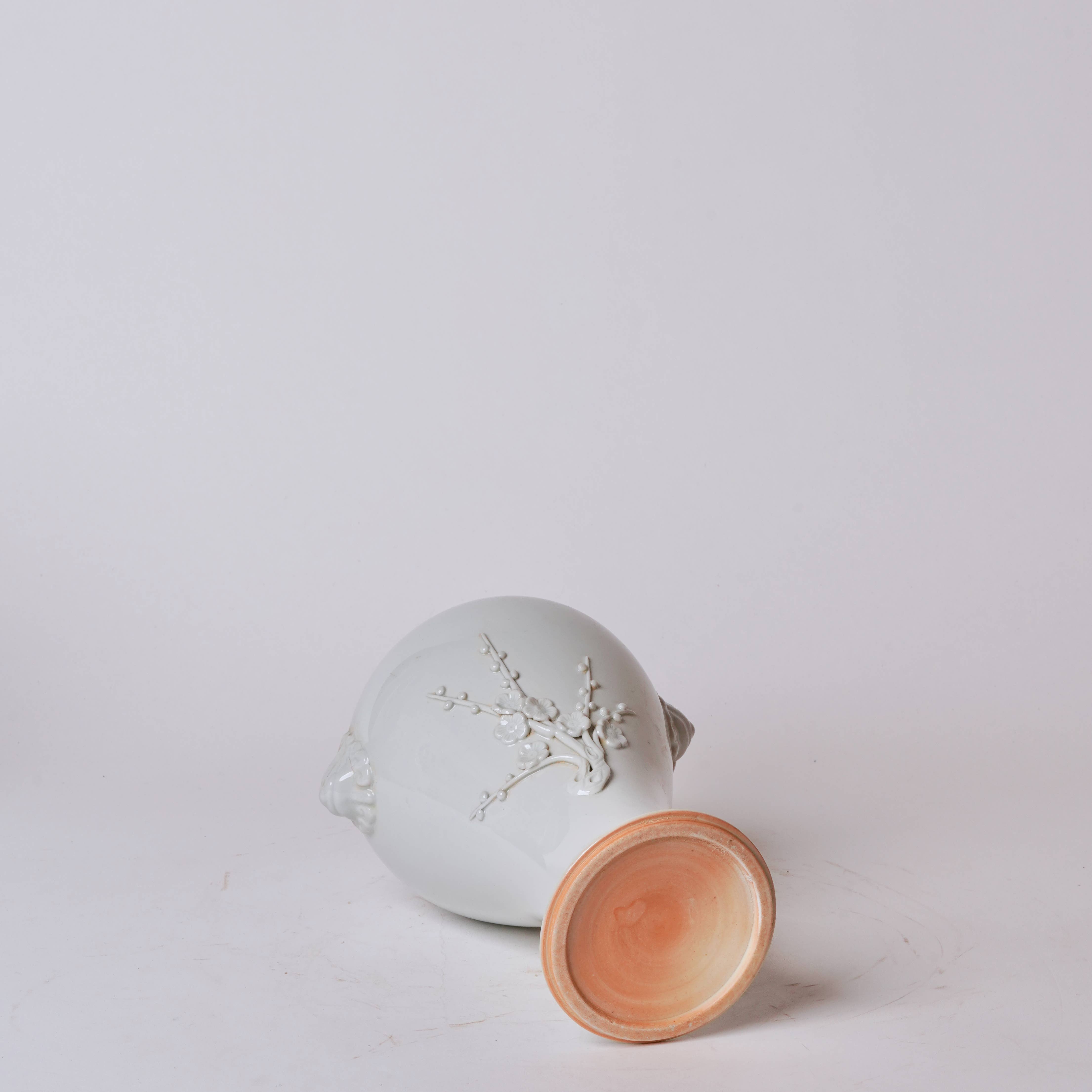 Cobalt Guild Home Decor White Porcelain Amphora Vase
