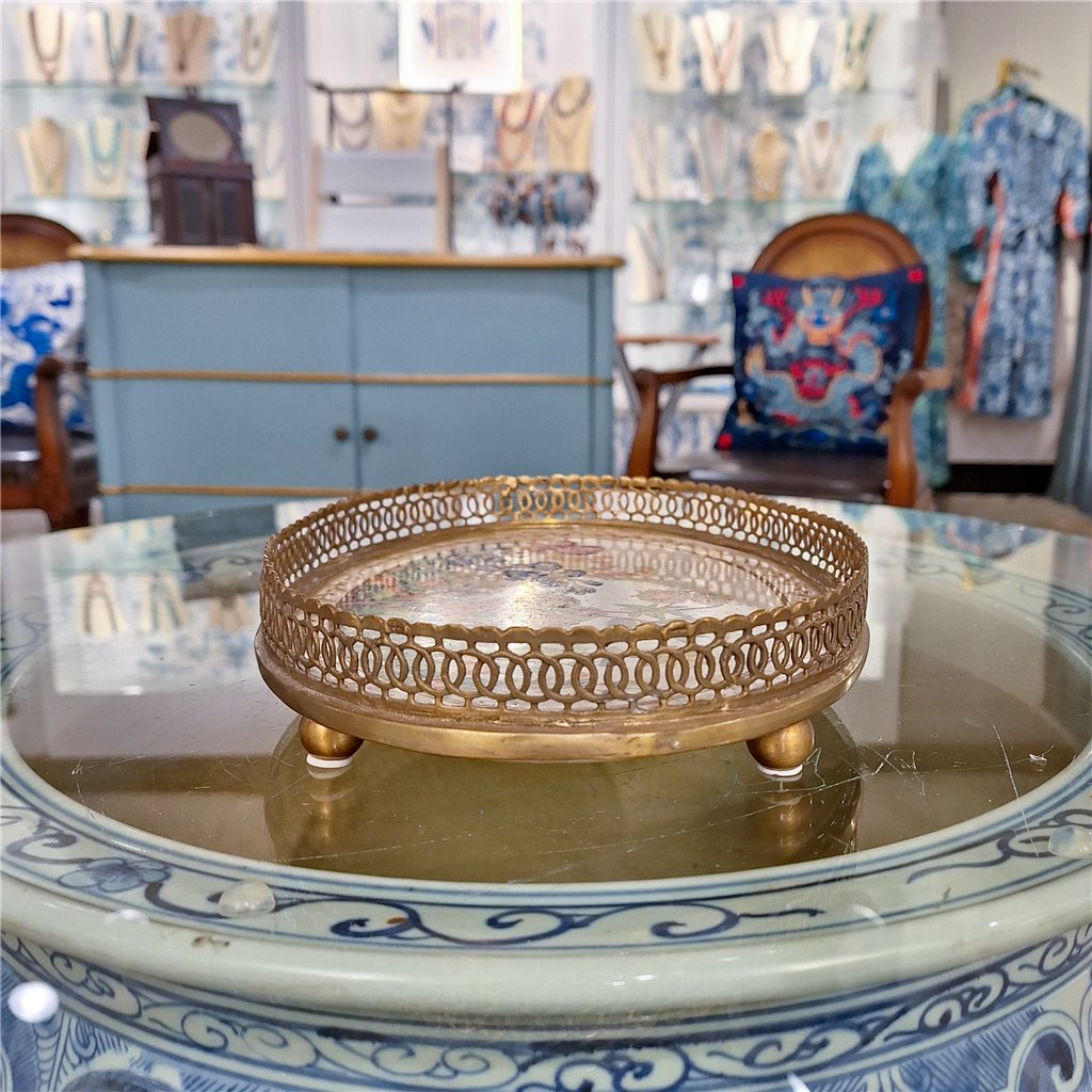 Danny's Fine Porcelain Home Decor Danny's Fine Porcelain 10L X 7.5W X 2H PORCELAIN OVAL TRAY WITH BRONZE ORMOLU - WILDBREEZE 14063