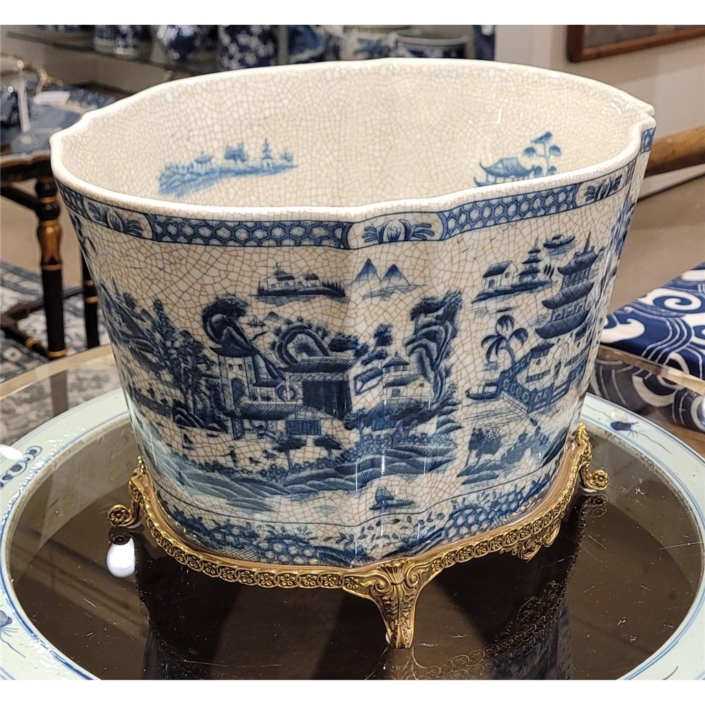 Danny's Fine Porcelain Home Decor Danny's Fine Porcelain 14.5x11x9.5 Porcelain Planter With Bronze Accent - Blue Willow 14080