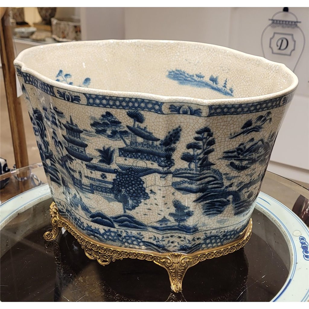 Danny's Fine Porcelain Home Decor Danny's Fine Porcelain 14.5x11x9.5 Porcelain Planter With Bronze Accent - Blue Willow 14080