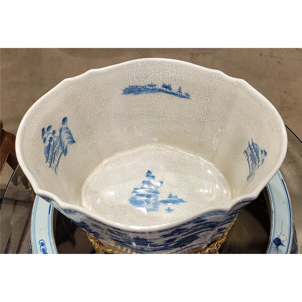 Danny's Fine Porcelain Home Decor Danny's Fine Porcelain 14.5x11x9.5 Porcelain Planter With Bronze Accent - Blue Willow 14080