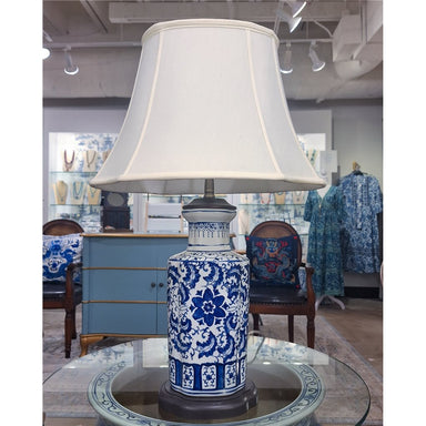 Danny's Fine Porcelain Lighting Danny's Fine Porcelain 17L X 15W X 27H Scalloped Shape Vase Lamp (Shade: 290-17-Be) 40935-L