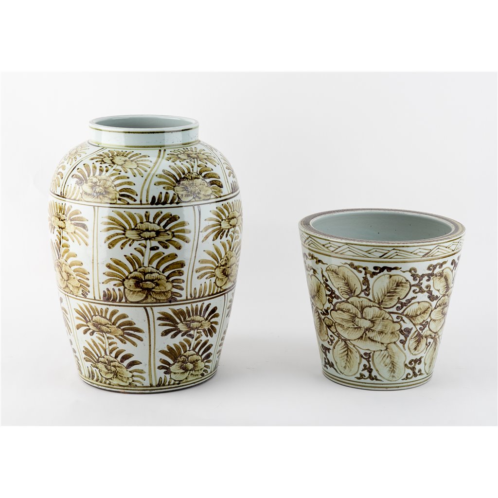 Danny's Fine Porcelain Home Decor Danny's Fine Porcelain Antique Finish Vase-Brown Rust Flower. Display It Alone Or with Flowers For