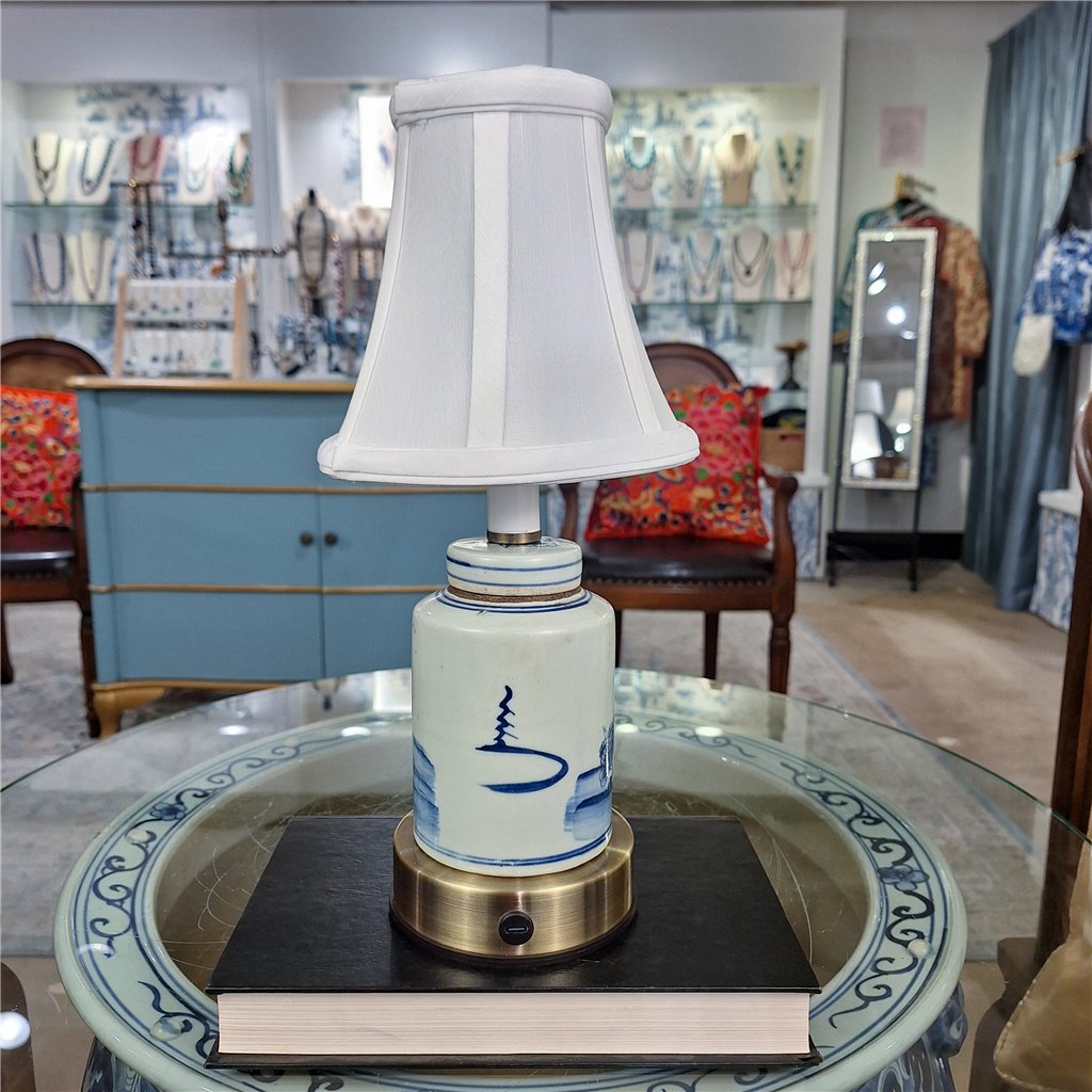 Danny's Fine Porcelain Home Decor Danny's Fine Porcelain Battery Rechargeable Touch Lamp – Blue & White Garden Scene (Min 2)