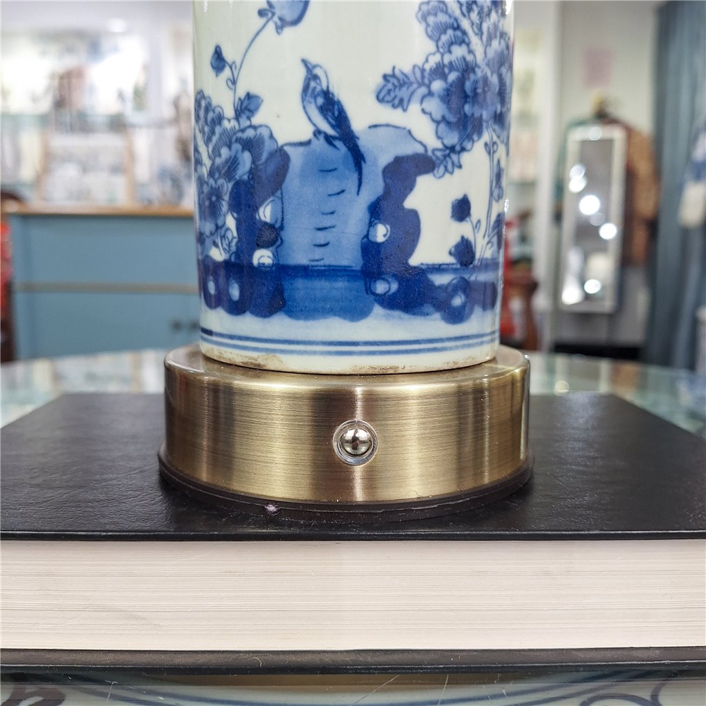 Danny's Fine Porcelain Home Decor Danny's Fine Porcelain Battery Rechargeable Touch Lamp – Blue & White Garden Scene (Min 2)