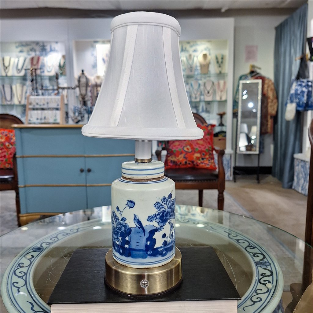 Danny's Fine Porcelain Home Decor Danny's Fine Porcelain Battery Rechargeable Touch Lamp – Blue & White Garden Scene (Min 2)