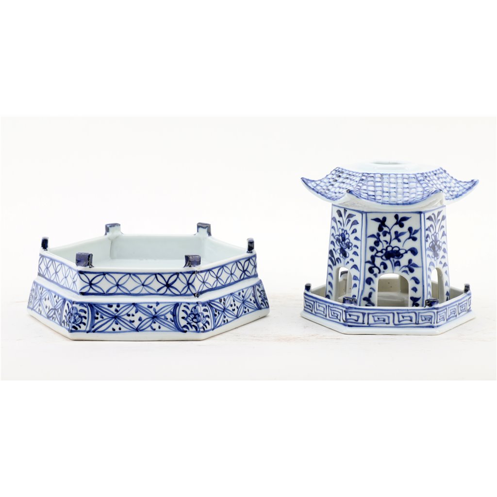 Danny's Fine Porcelain Home Decor Danny's Fine Porcelain Blue And White Pagoda(4 Sections) 50818