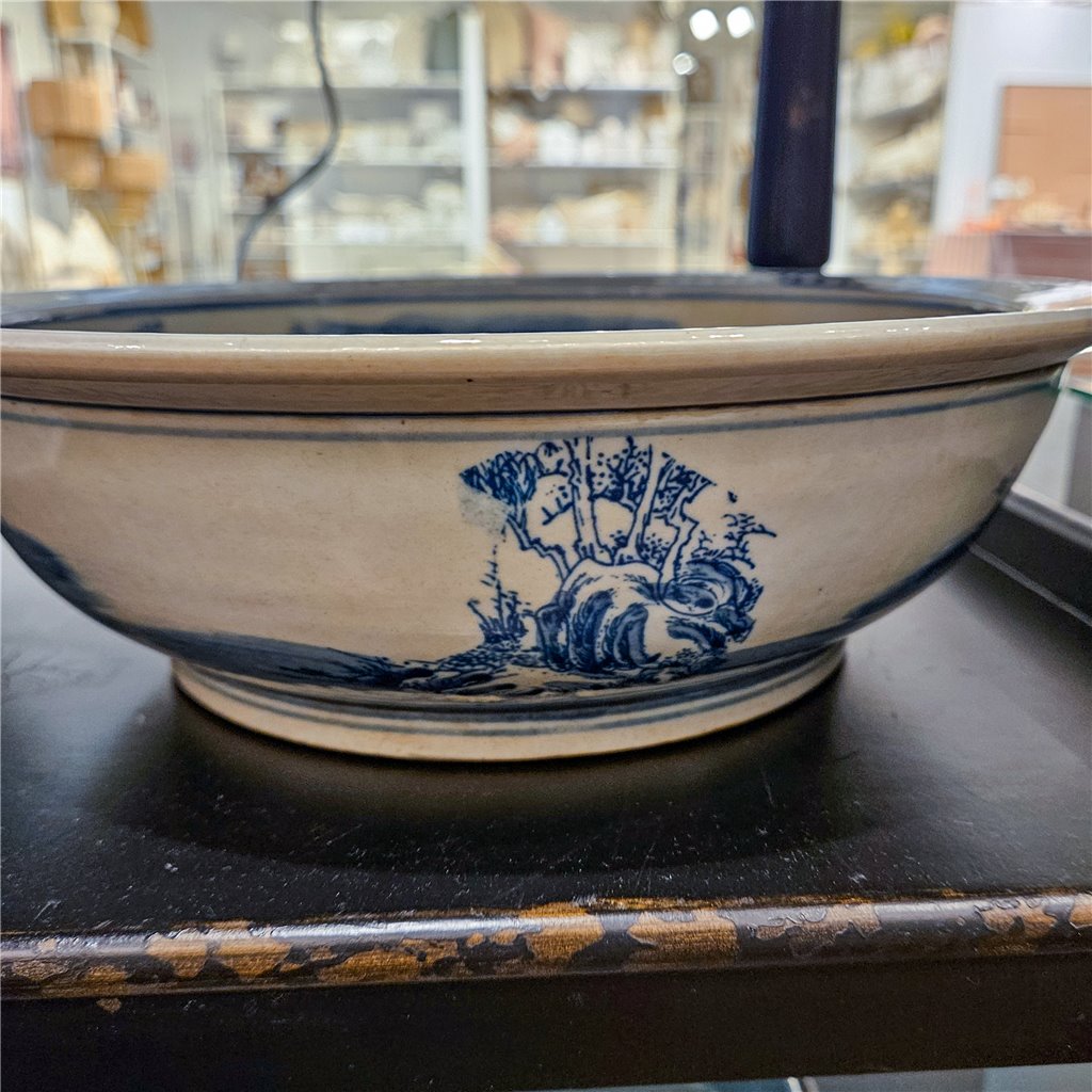 Danny's Fine Porcelain Home Decor Danny's Fine Porcelain Blue & White Lipped Basin