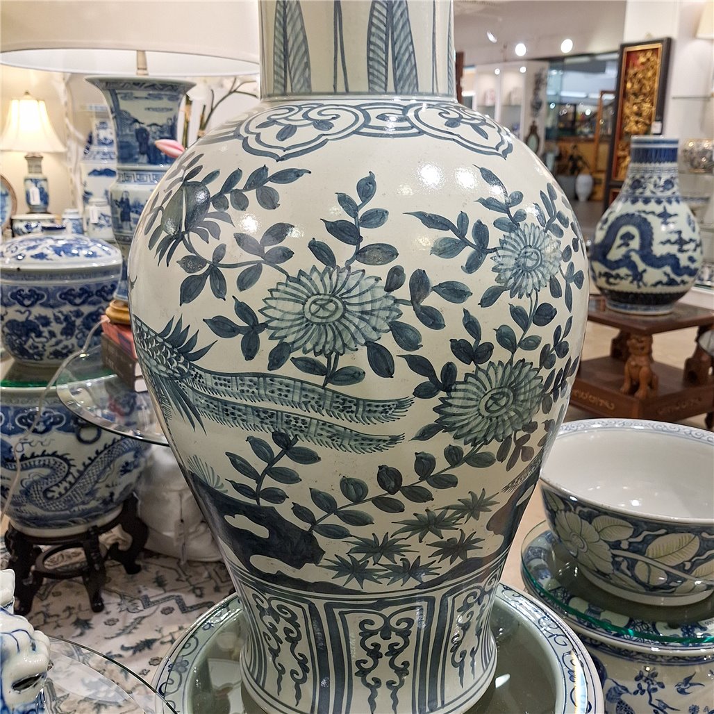 Danny's Fine Porcelain Home Decor Danny's Fine Porcelain Blue & White Porcelain Bird & Floral Vase Elevate Your Home with