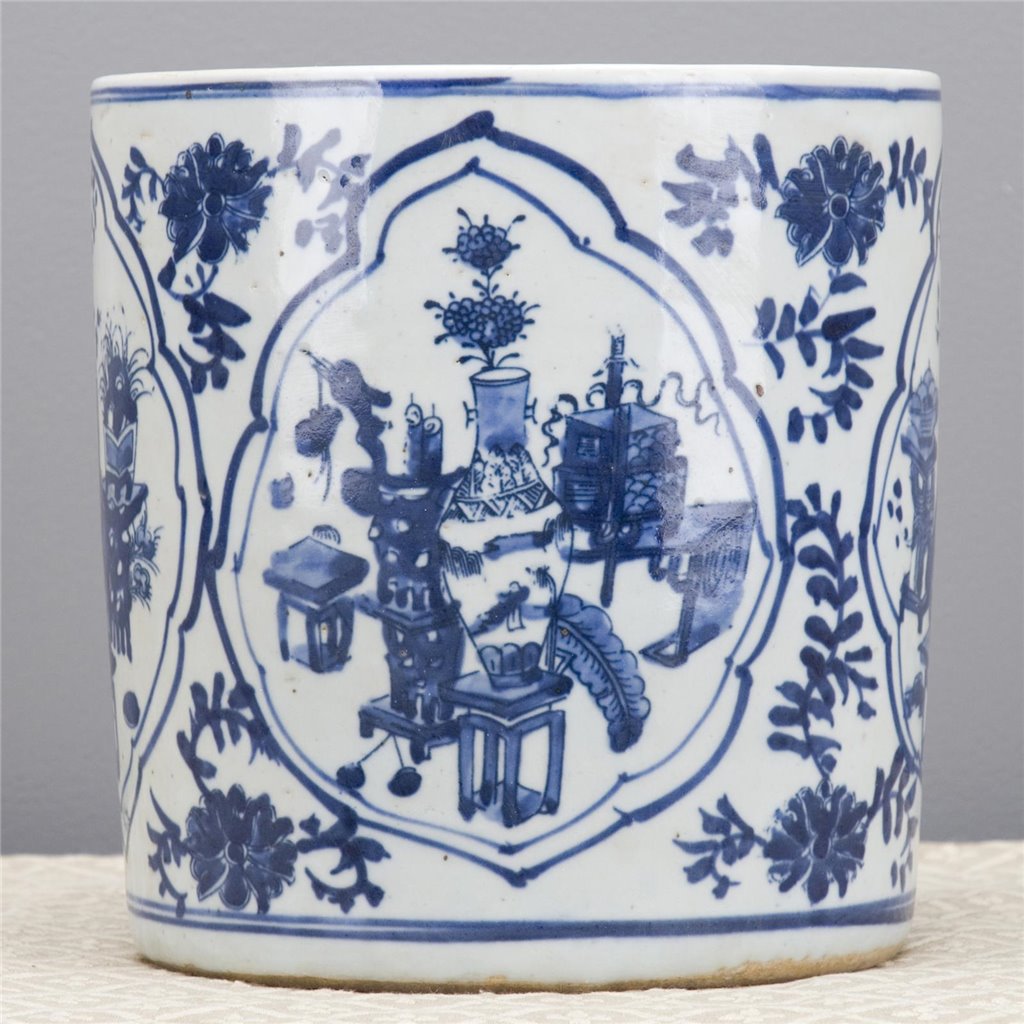Danny's Fine Porcelain Home Decor Danny's Fine Porcelain Blue & White Round Pot