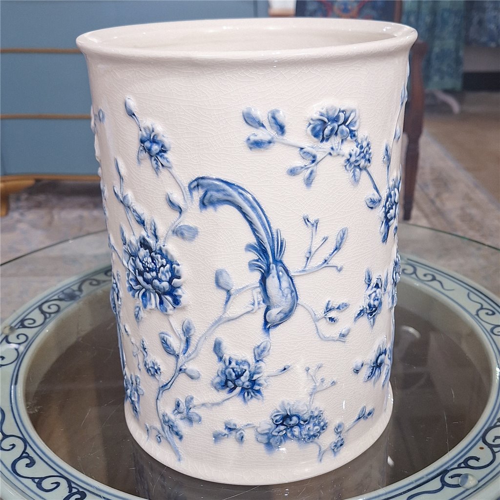 Danny's Fine Porcelain Home Decor Danny's Fine Porcelain Blue & White Round Waste Bin in Embossed Bird Pattern