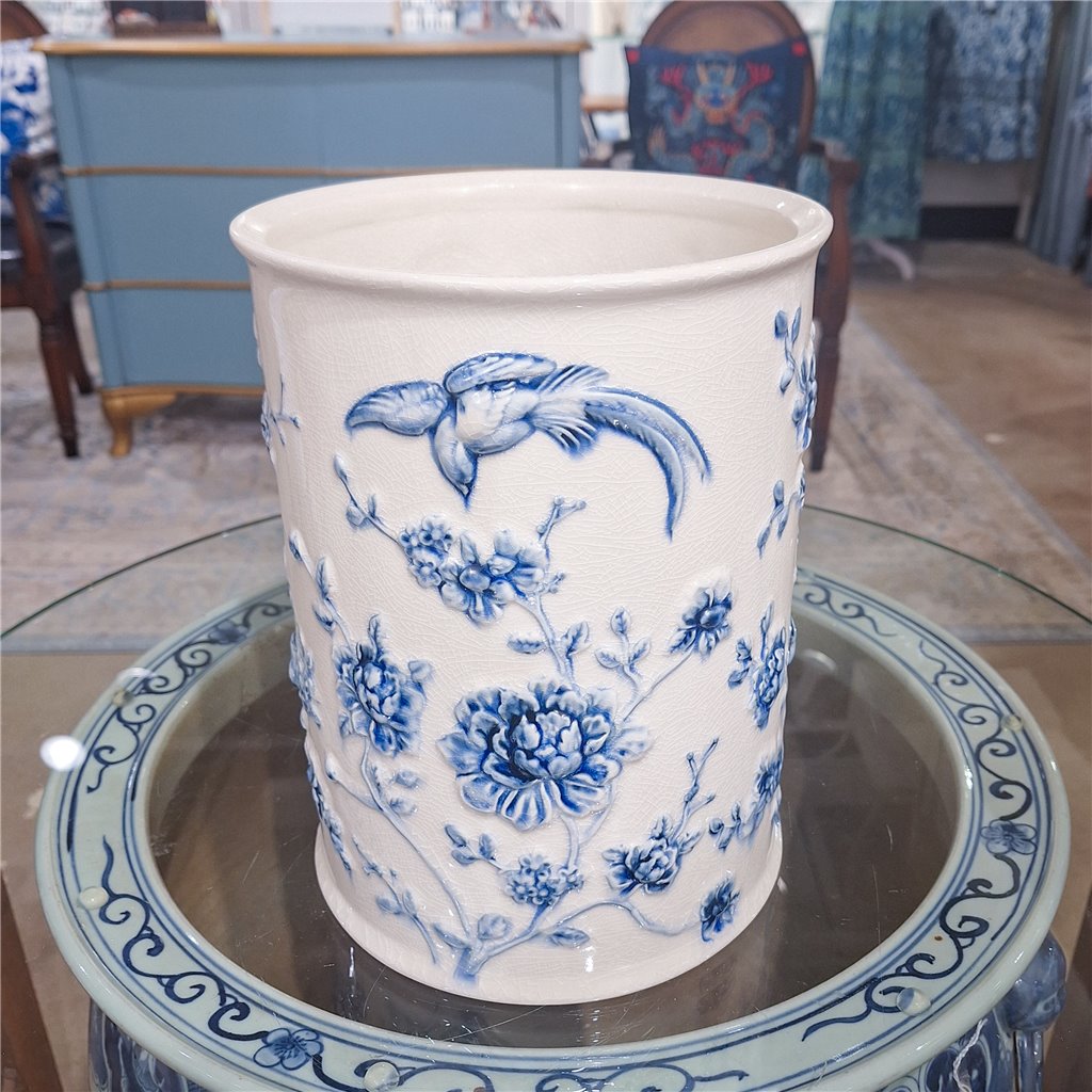 Danny's Fine Porcelain Home Decor Danny's Fine Porcelain Blue & White Round Waste Bin in Embossed Bird Pattern