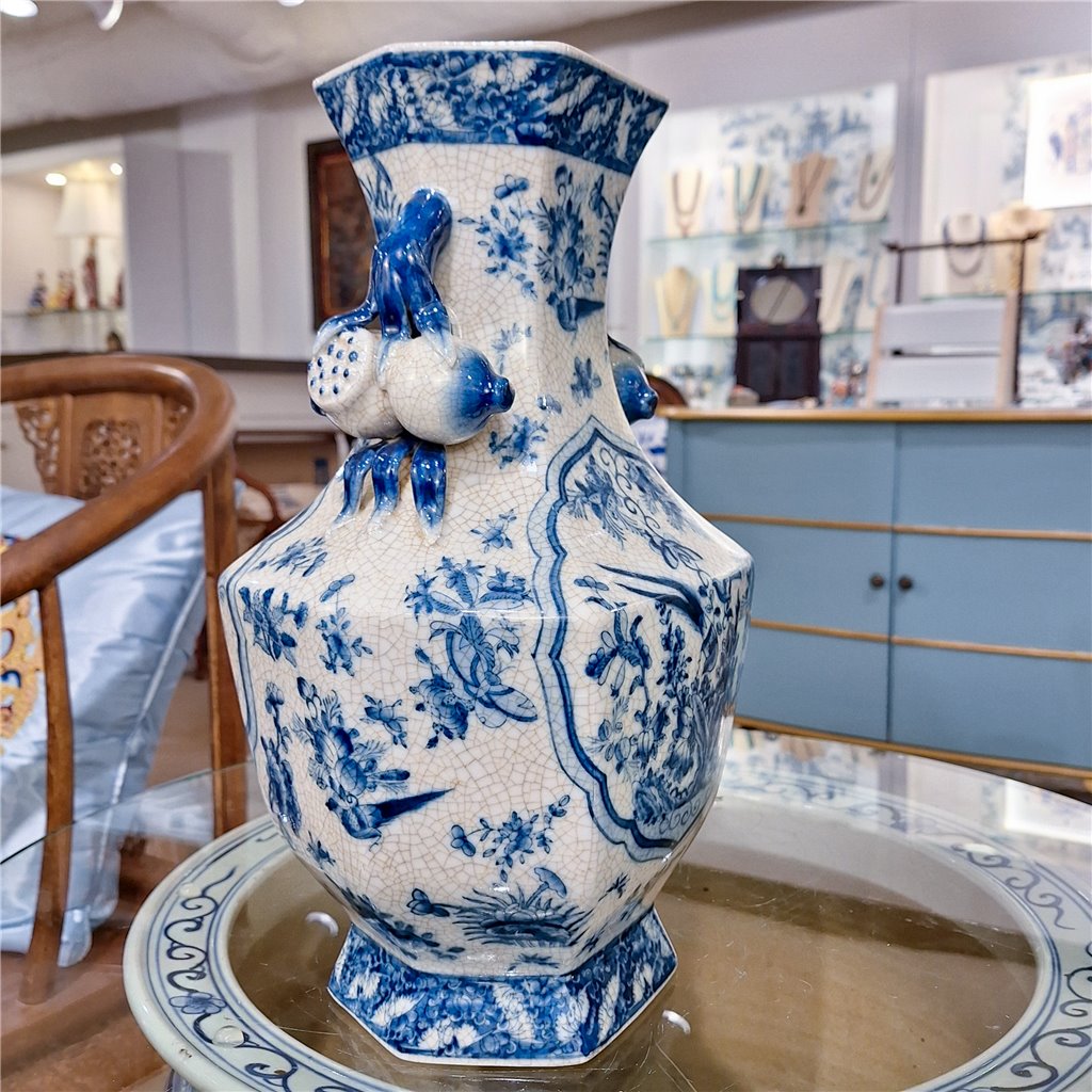 Danny's Fine Porcelain Home Decor Danny's Fine Porcelain [BOT: 5X6 HEXA] HEXAGONAL VASE - B/W BIRD 10792