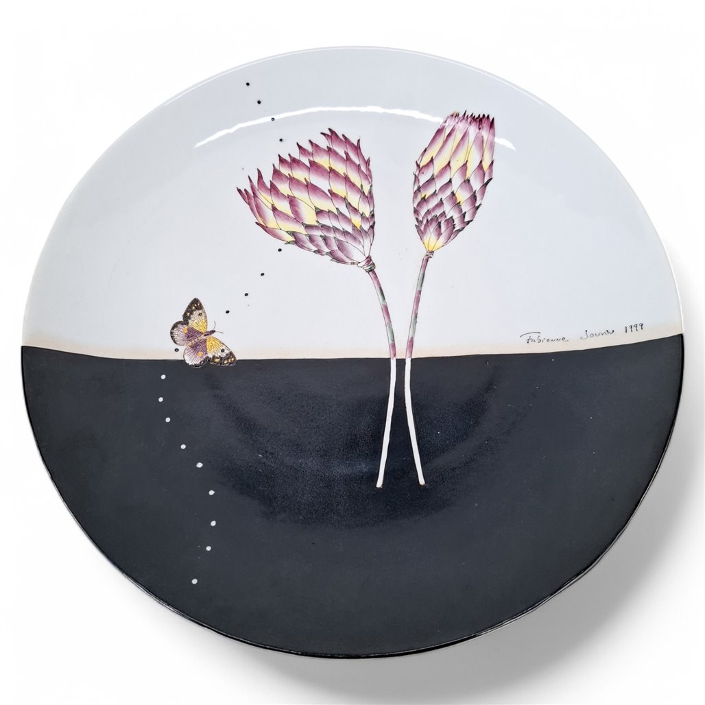 Danny's Fine Porcelain Home Decor Danny's Fine Porcelain botanical Leaves Decorative Bowlthis Shallow Decorative Bowl - CLOSEOUT SAMPLE SALE