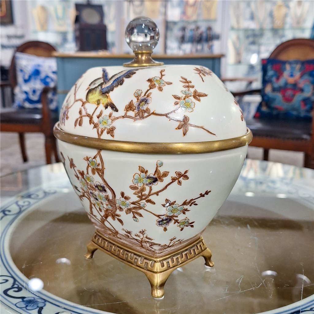 Danny's Fine Porcelain Home Decor Danny's Fine Porcelain Box With Bronze - Xiamena 60323