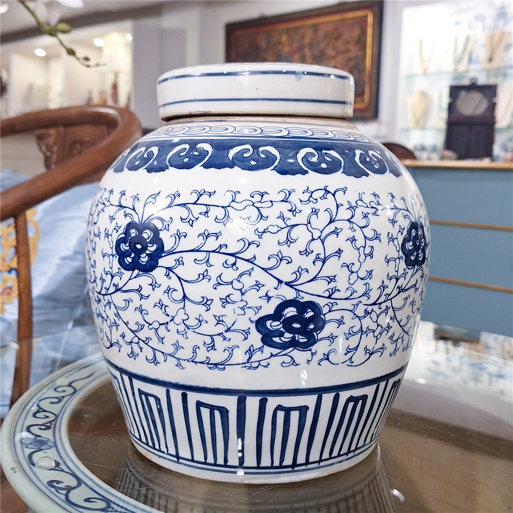 Danny's Fine Porcelain Home Decor Danny's Fine Porcelain Bulb Jar - Flowers - Blue & White Classic