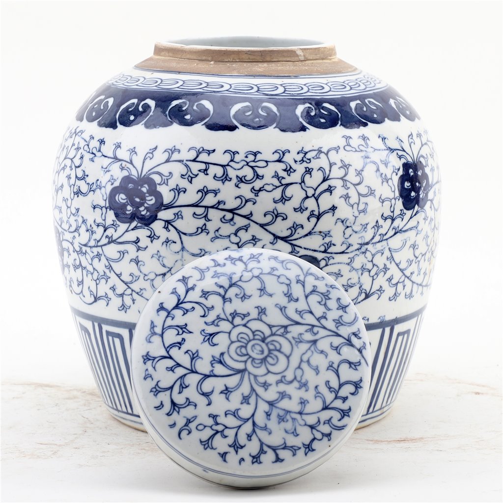 Danny's Fine Porcelain Home Decor Danny's Fine Porcelain Bulb Jar - Flowers - Blue & White Classic