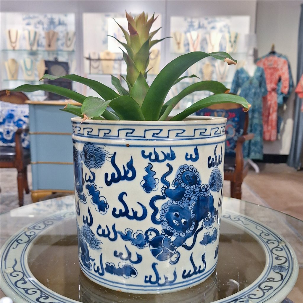 Danny's Fine Porcelain Home Decor Danny's Fine Porcelain Classic Pot- Blue & White Kirin