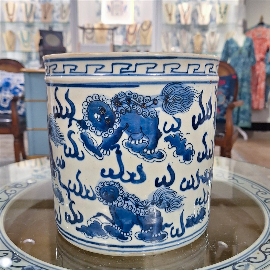 Danny's Fine Porcelain Home Decor Danny's Fine Porcelain Classic Pot- Blue & White Kirin