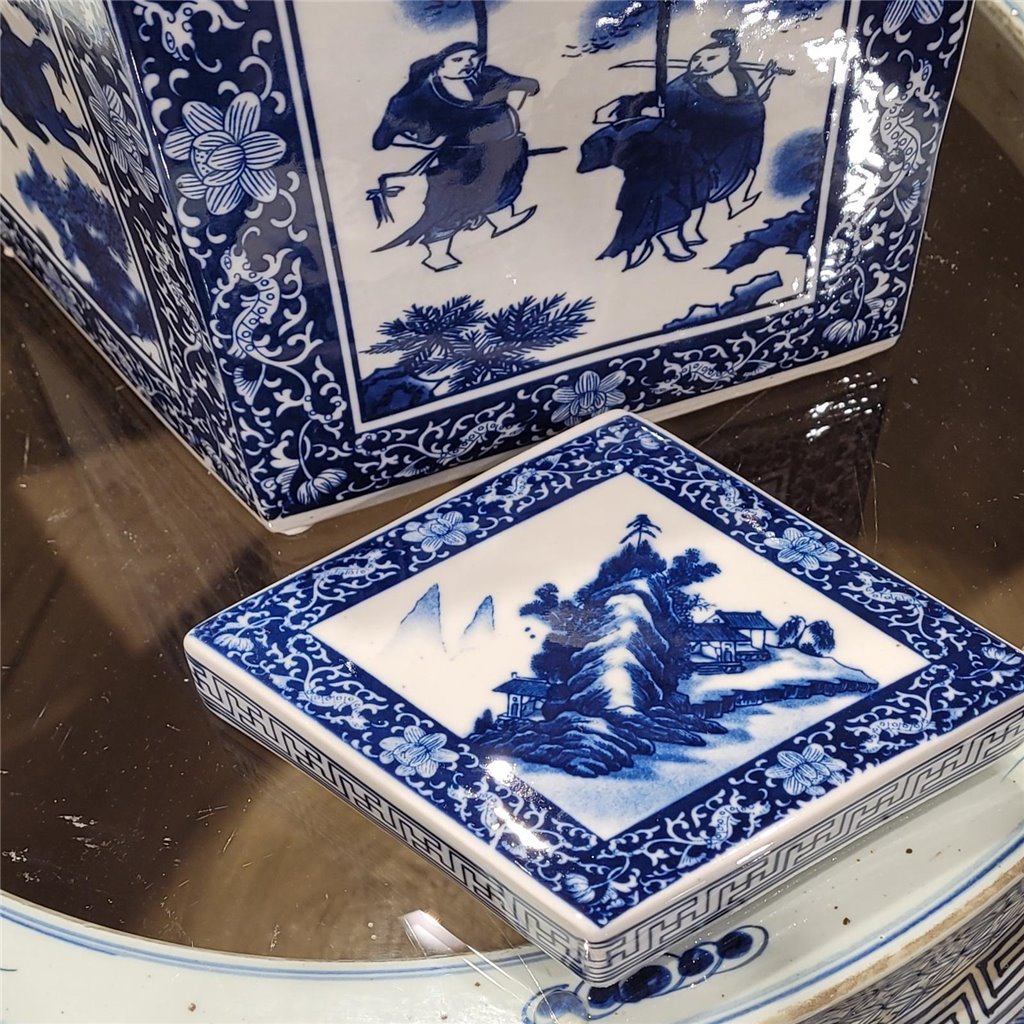 Danny's Fine Porcelain Home Decor Danny's Fine Porcelain Diamond Shaped Jar - Blue & White