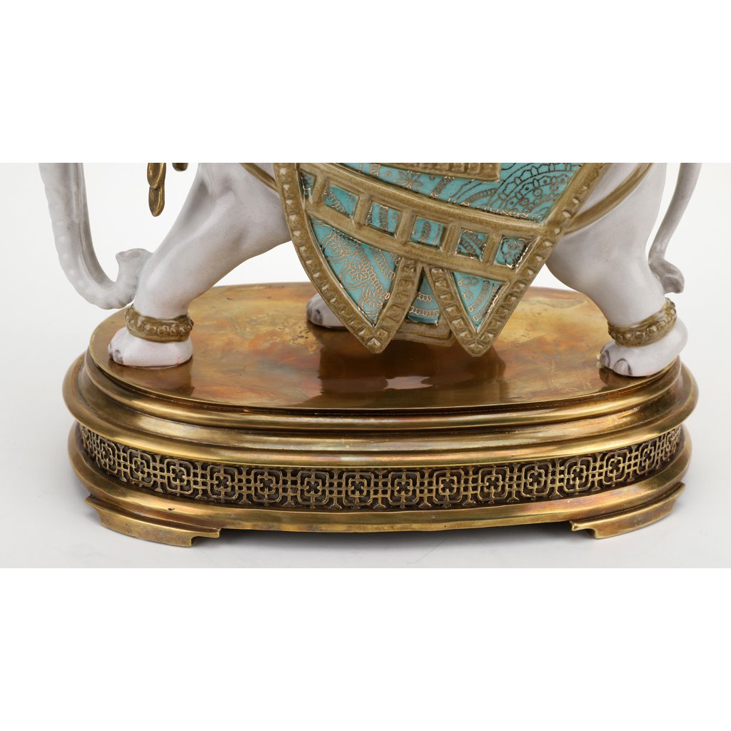 Danny's Fine Porcelain Home Decor Danny's Fine Porcelain Elephant Statue With Lidded Box 60372