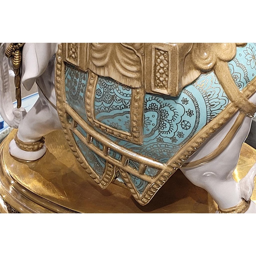 Danny's Fine Porcelain Home Decor Danny's Fine Porcelain Elephant Statue With Lidded Box 60372