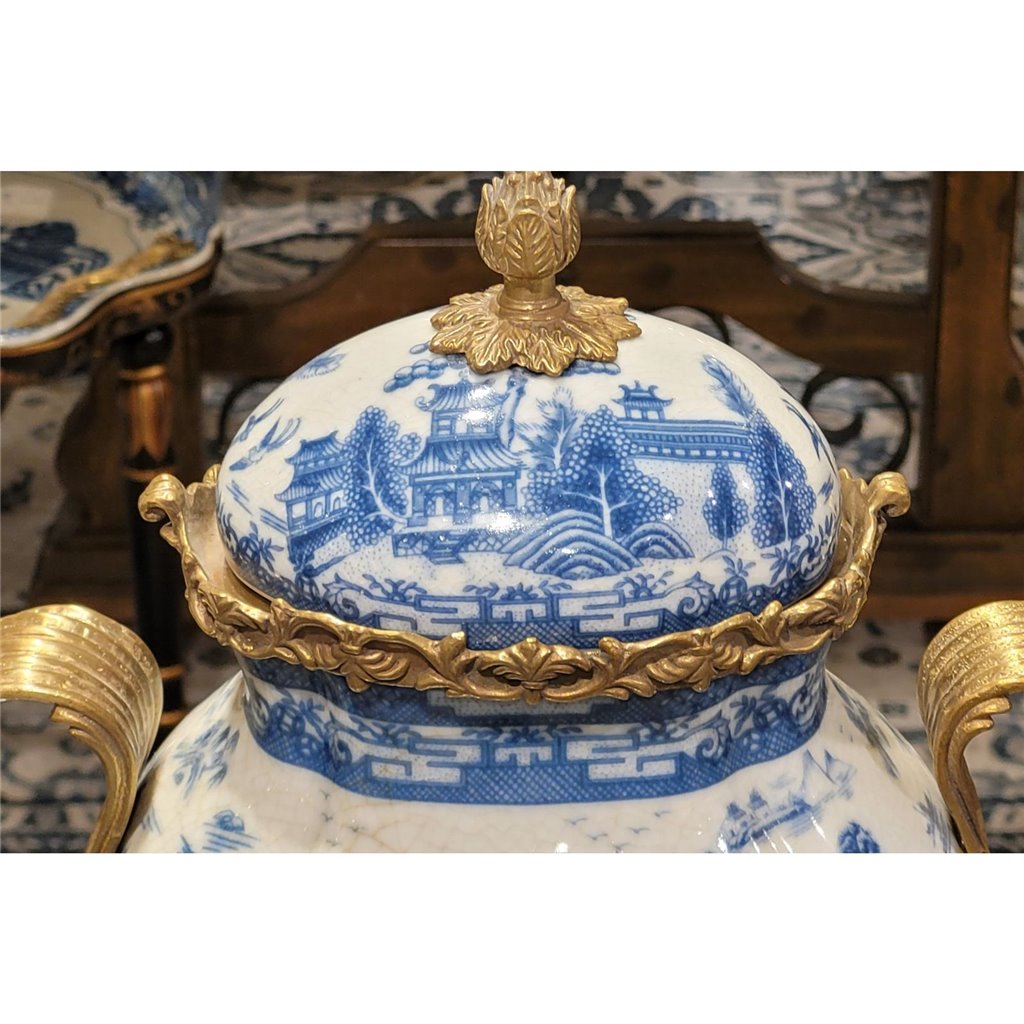Danny's Fine Porcelain Home Decor Danny's Fine Porcelain Jar 14202