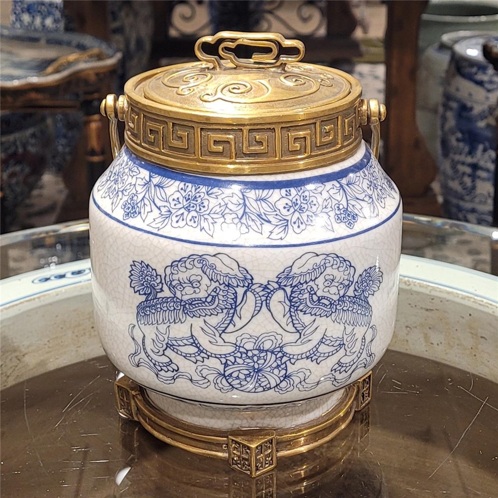 Danny's Fine Porcelain Home Decor Danny's Fine Porcelain Jar 60390